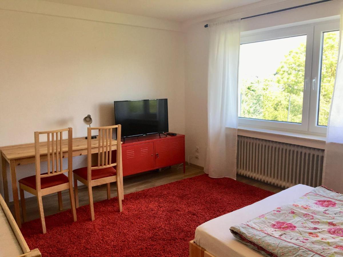 Mayen, Im Mohren, Privatzimmer Nr2, Waldrand, Nahe Nurburgring & Burg Eltz, Gemeinschaftsbad Dış mekan fotoğraf